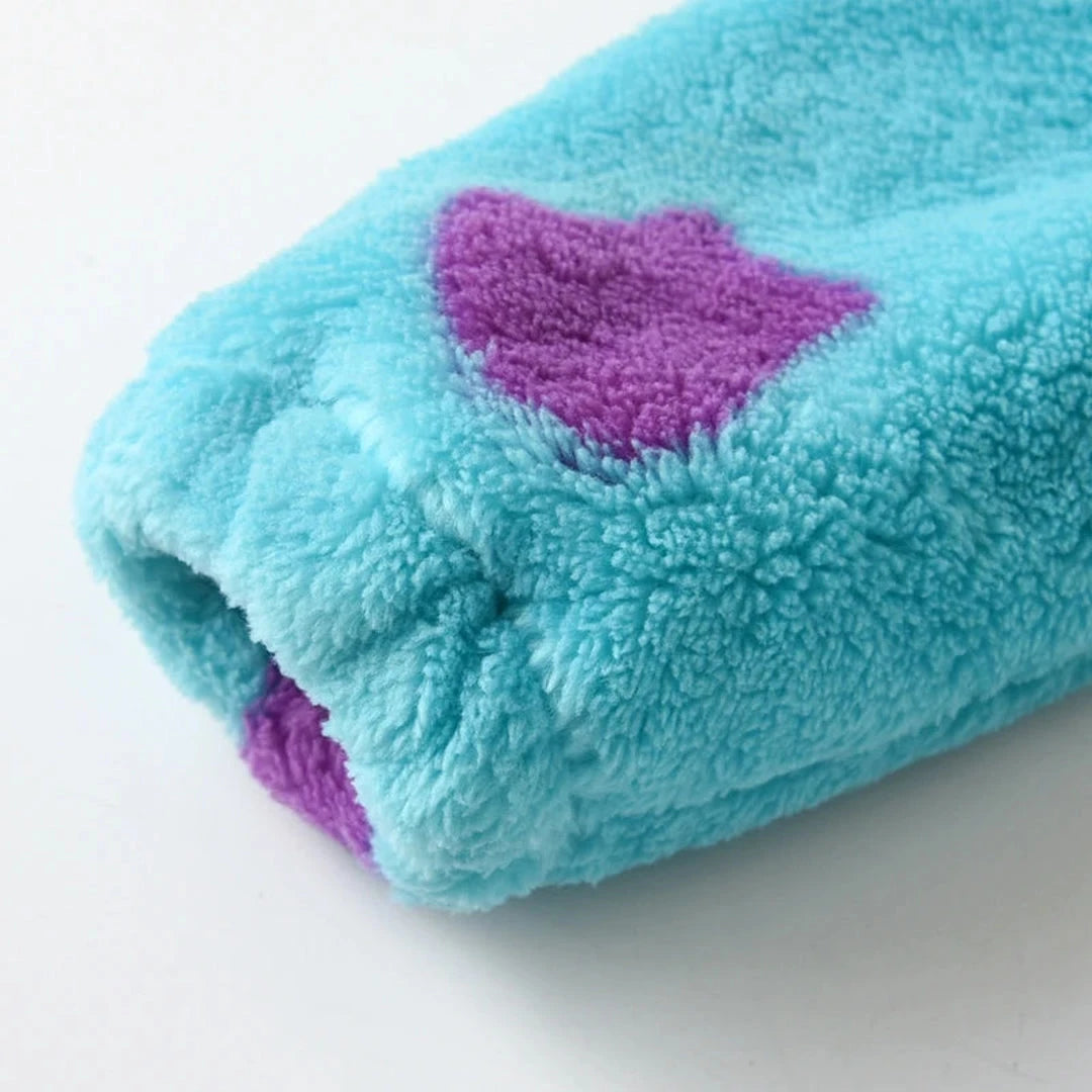 Fleece cuff detail